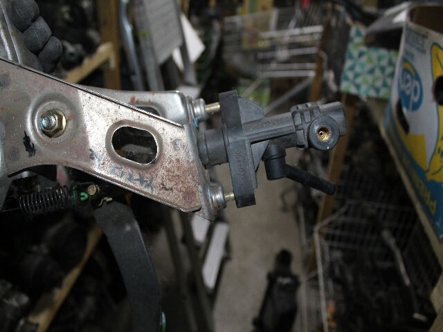 bontott TOYOTA YARIS Kuplung Munkahenger