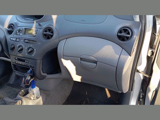 bontott TOYOTA YARIS Légszűrő Ház