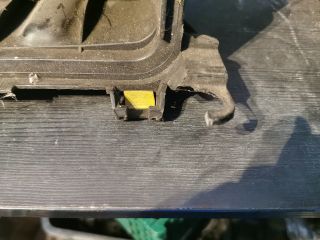 bontott TOYOTA YARIS Légszűrő Ház