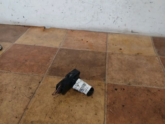 bontott TOYOTA YARIS Légtömegmérő