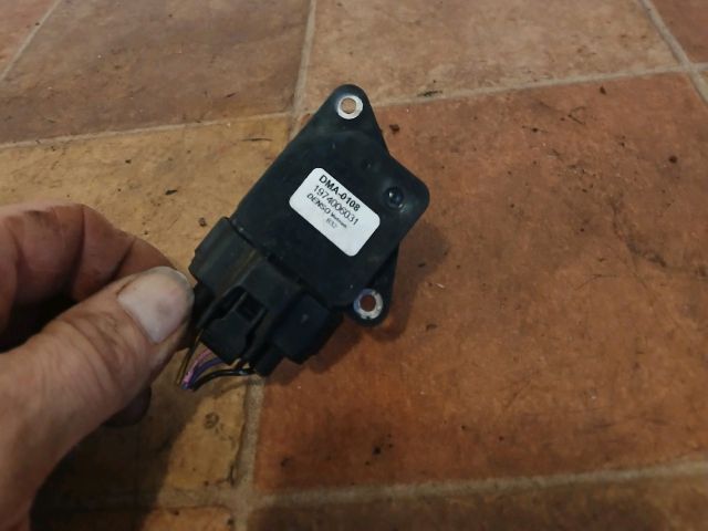 bontott TOYOTA YARIS Légtömegmérő