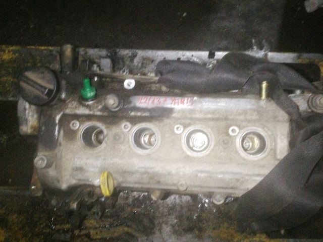 bontott TOYOTA YARIS Motor (Fűzött blokk hengerfejjel)