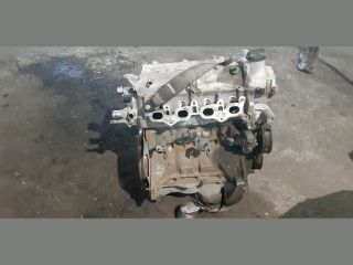 bontott TOYOTA YARIS Motor (Fűzött blokk hengerfejjel)