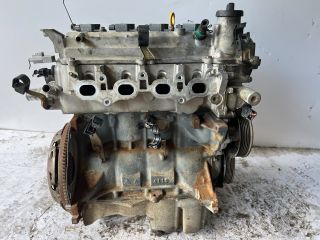 bontott TOYOTA YARIS Motor (Fűzött blokk hengerfejjel)