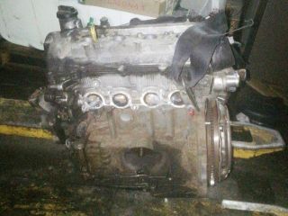 bontott TOYOTA YARIS Motor (Fűzött blokk hengerfejjel)