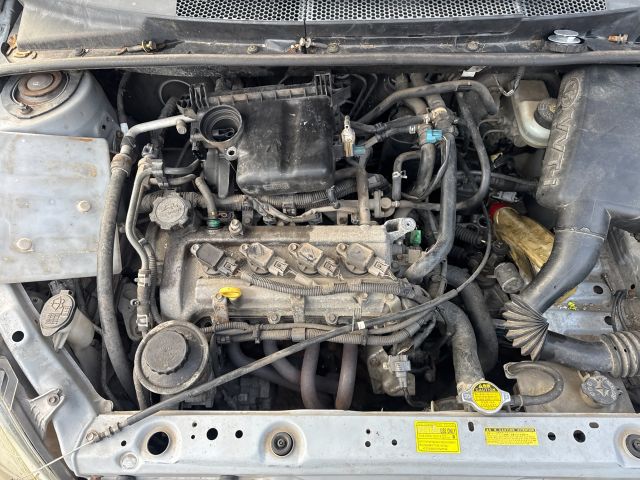 bontott TOYOTA YARIS Motor (Fűzött blokk hengerfejjel)