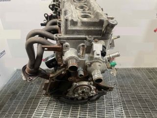 bontott TOYOTA YARIS Motor (Fűzött blokk hengerfejjel)
