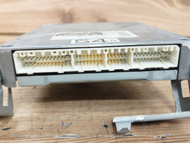 bontott TOYOTA YARIS Motorvezérlő