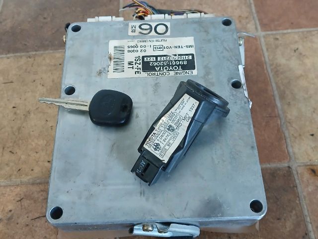 bontott TOYOTA YARIS Motorvezérlő