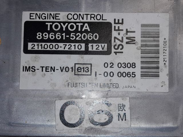 bontott TOYOTA YARIS Motorvezérlő