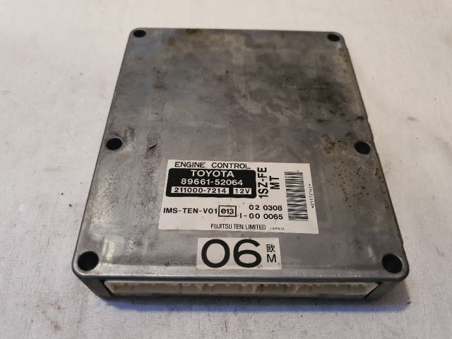 bontott TOYOTA YARIS Motorvezérlő