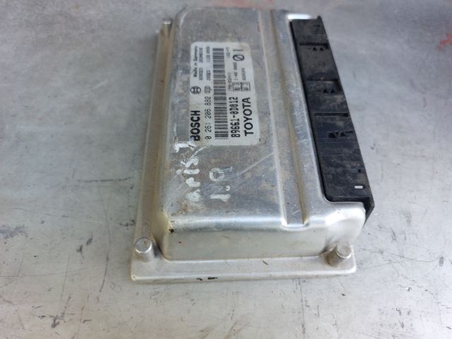 bontott TOYOTA YARIS Motorvezérlő