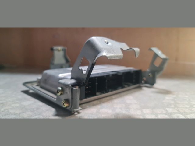 bontott TOYOTA YARIS Motorvezérlő