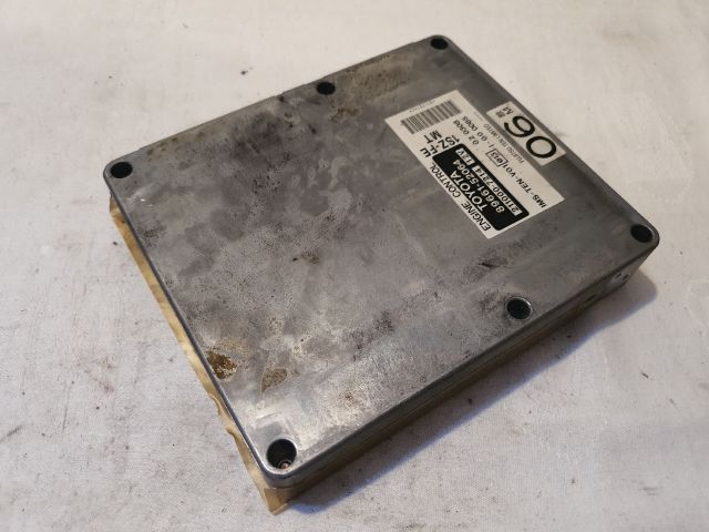 bontott TOYOTA YARIS Motorvezérlő