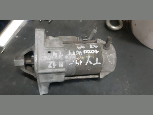 bontott TOYOTA YARIS Önindító