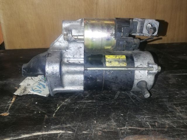 bontott TOYOTA YARIS Önindító