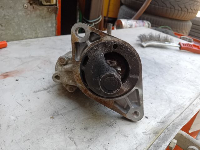 bontott TOYOTA YARIS Önindító