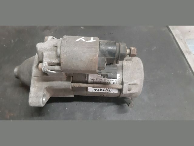 bontott TOYOTA YARIS Önindító