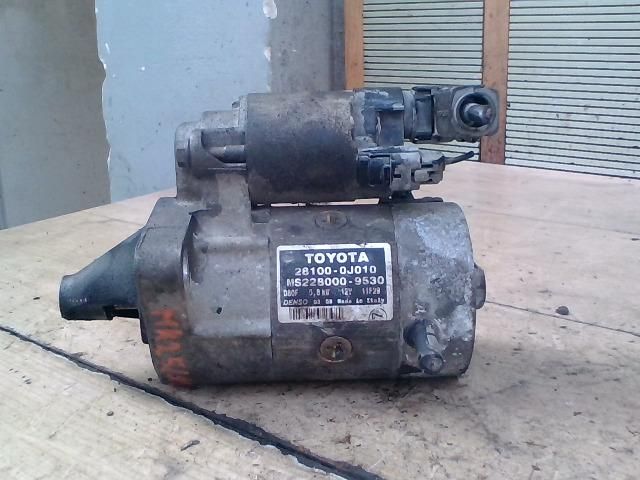 bontott TOYOTA YARIS Önindító