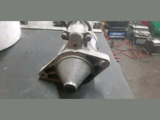 bontott TOYOTA YARIS Önindító