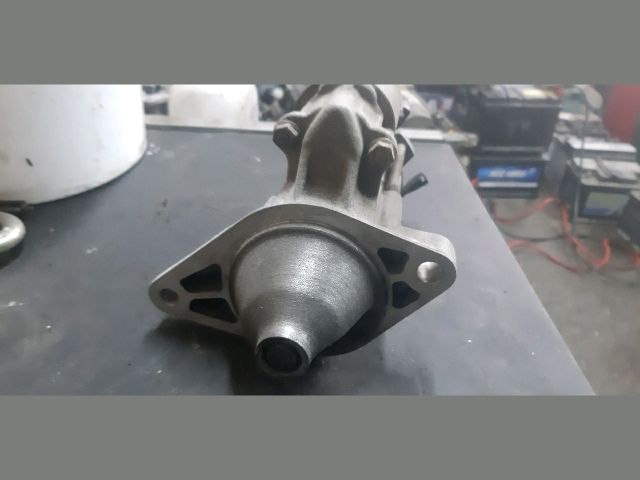 bontott TOYOTA YARIS Önindító