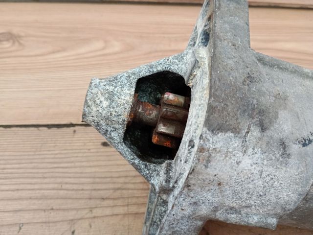 bontott TOYOTA YARIS Önindító