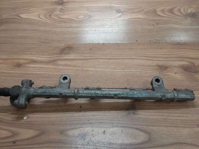 bontott TOYOTA YARIS Porlasztó Sor / Híd