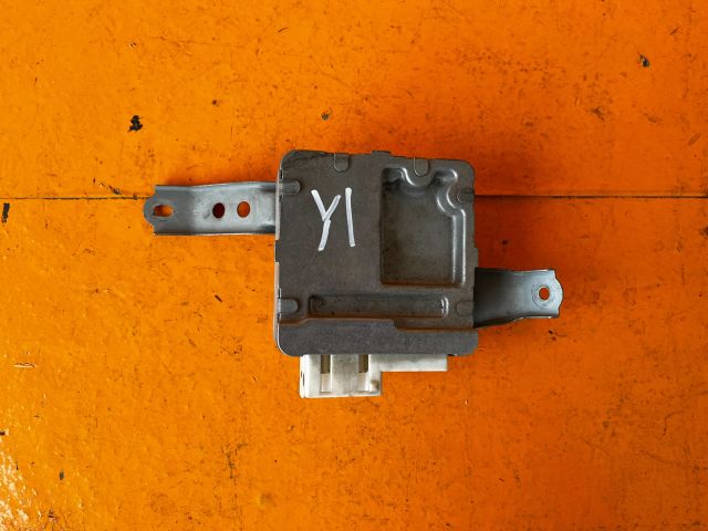 bontott TOYOTA YARIS Szervó Szivattyú Elektronika