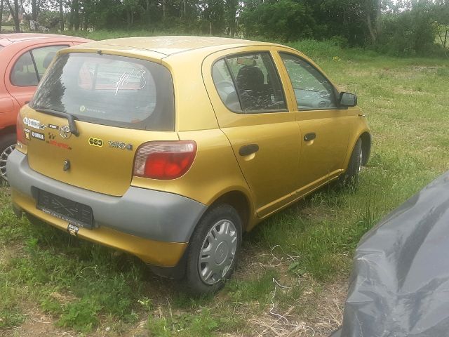 bontott TOYOTA YARIS Tankbetöltő Cső (Fém)