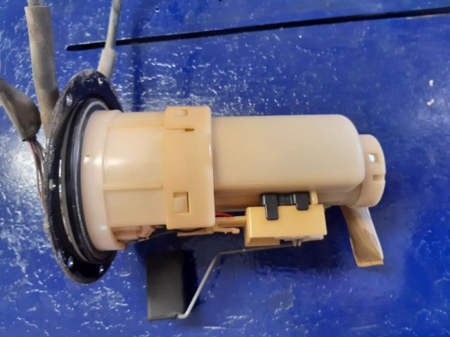 bontott TOYOTA YARIS Üzemanyagszint Jeladó