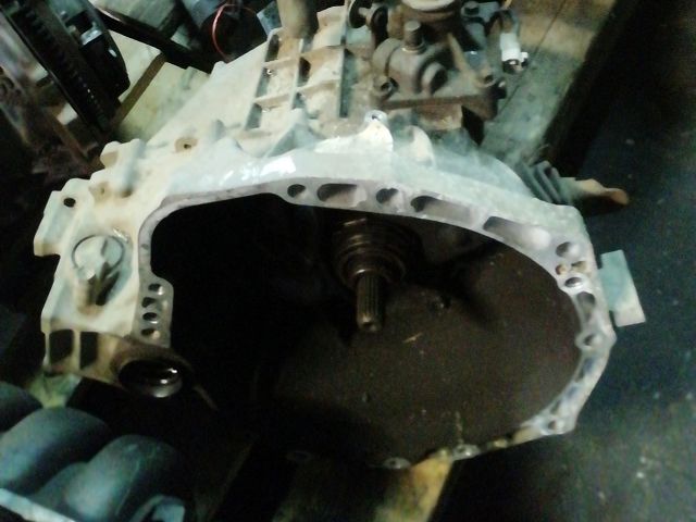 bontott TOYOTA YARIS Váltó (Mechanikus)