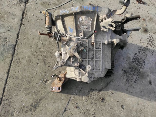 bontott TOYOTA YARIS Váltó (Mechanikus)