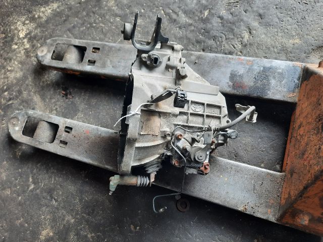 bontott TOYOTA YARIS Váltó (Mechanikus)