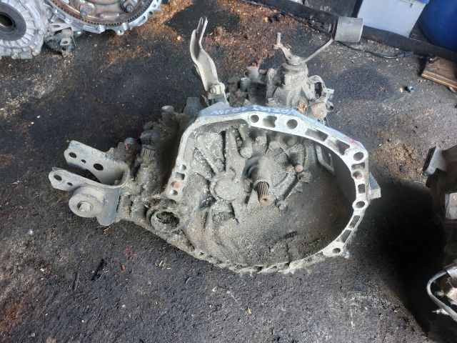 bontott TOYOTA YARIS Váltó (Mechanikus)