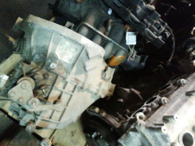 bontott TOYOTA YARIS Váltó (Mechanikus)