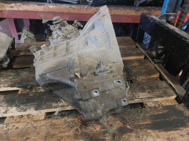 bontott TOYOTA YARIS Váltó (Mechanikus)