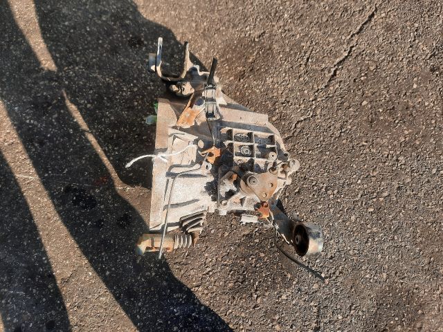 bontott TOYOTA YARIS Váltó (Mechanikus)