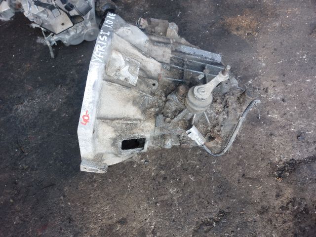 bontott TOYOTA YARIS Váltó (Mechanikus)