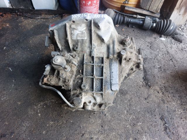 bontott TOYOTA YARIS Váltó (Mechanikus)