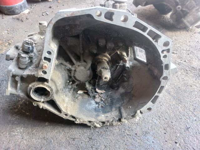 bontott TOYOTA YARIS Váltó (Mechanikus)