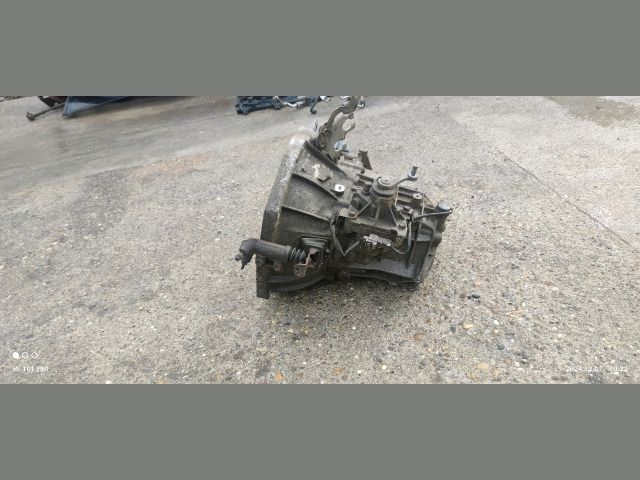 bontott TOYOTA YARIS Váltó (Mechanikus)