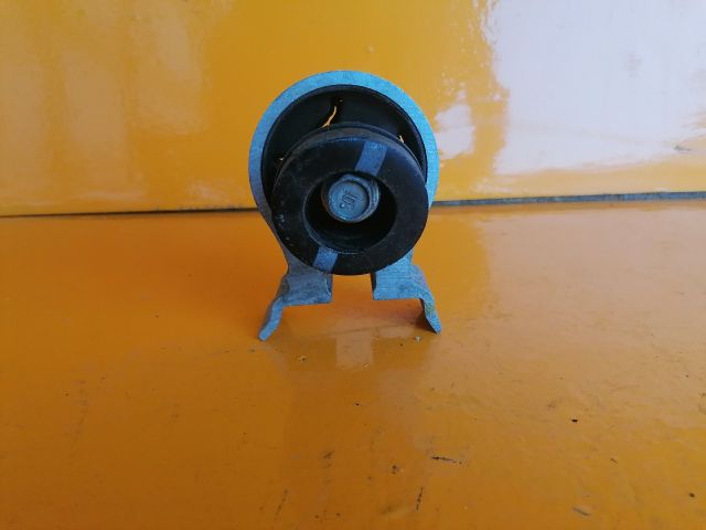 bontott TOYOTA YARIS Váltó Tartó Bak (Pozíciófüggetlen)