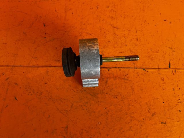 bontott TOYOTA YARIS Váltó Tartó Bak (Pozíciófüggetlen)