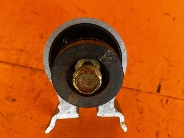 bontott TOYOTA YARIS Váltó Tartó Bak (Pozíciófüggetlen)