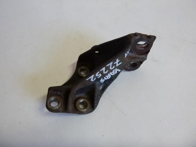 bontott TOYOTA YARIS Váltó Tartó Bak (Pozíciófüggetlen)