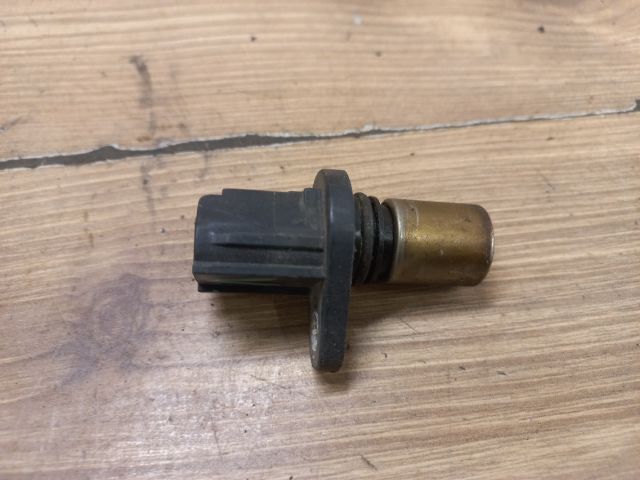 bontott TOYOTA YARIS Vezérműtengely Fordulatszám Jeladó