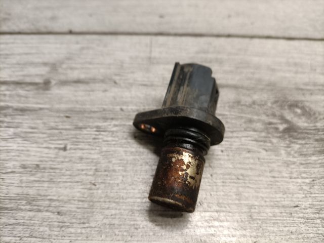 bontott TOYOTA YARIS Vezérműtengely Fordulatszám Jeladó