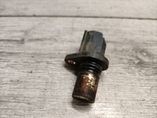 bontott TOYOTA YARIS Vezérműtengely Fordulatszám Jeladó