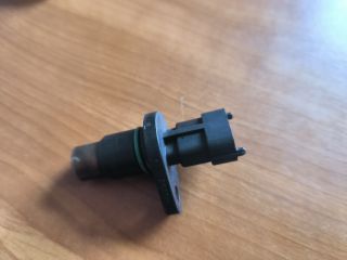 bontott TOYOTA YARIS Vezérműtengely Fordulatszám Jeladó