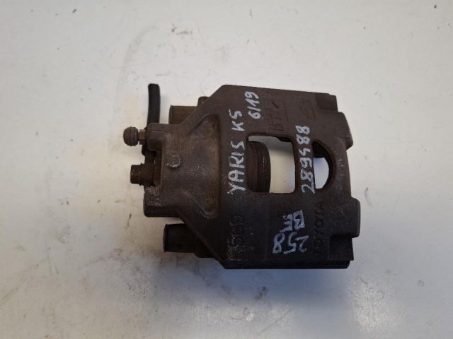 bontott TOYOTA YARIS Bal első Féknyereg Munkahengerrel